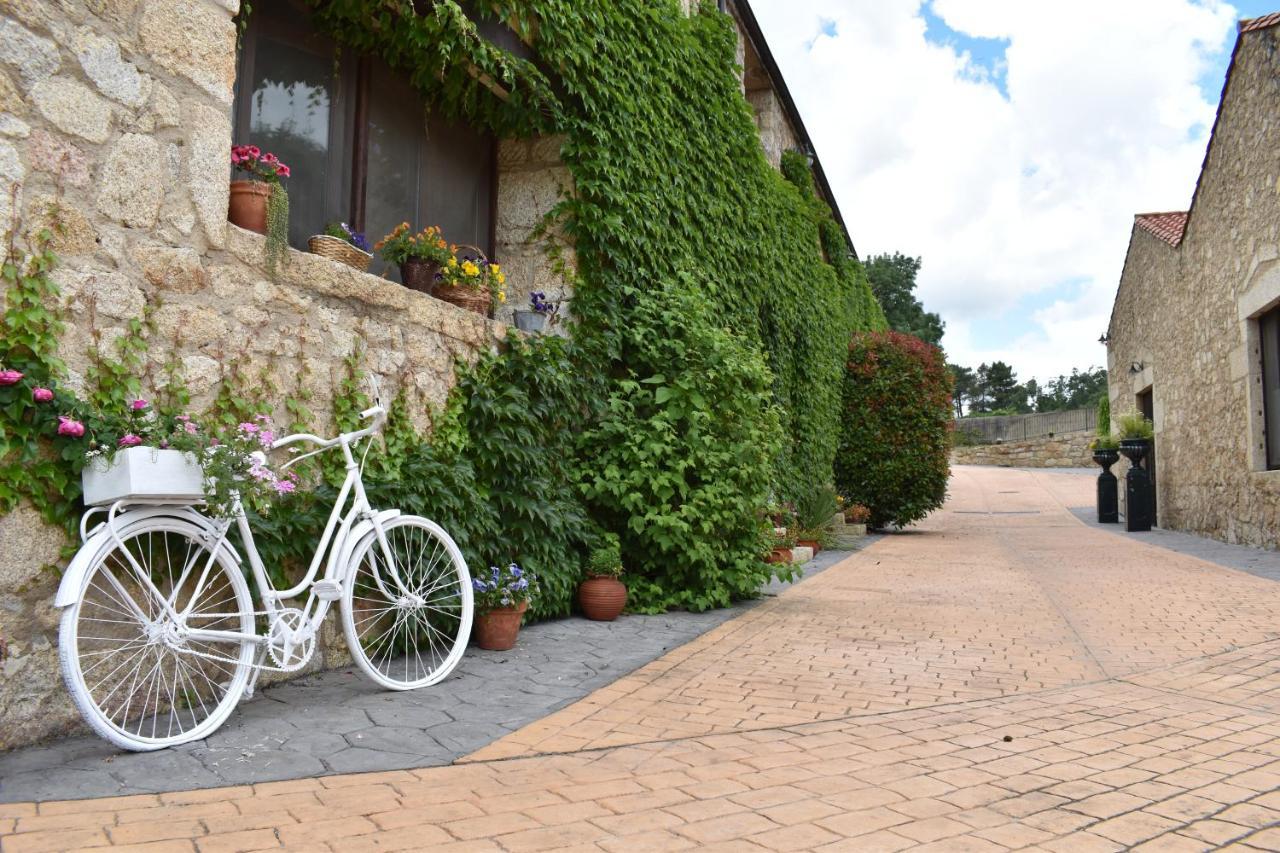 Hotel Rural A Velha Fabrica Valverde del Fresno Bagian luar foto