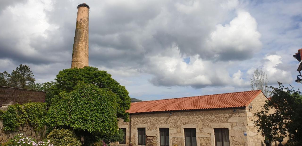 Hotel Rural A Velha Fabrica Valverde del Fresno Bagian luar foto