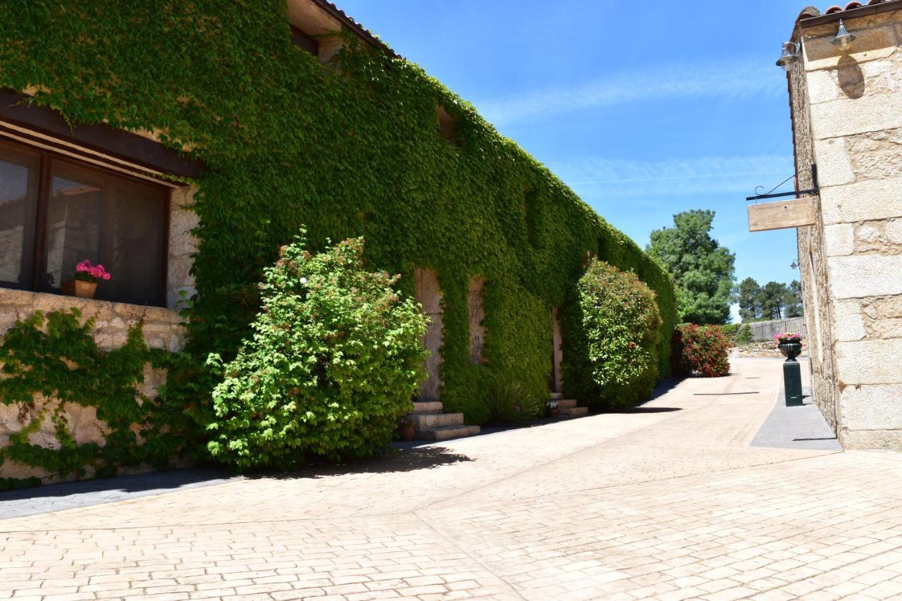 Hotel Rural A Velha Fabrica Valverde del Fresno Bagian luar foto